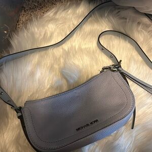Cute small Micheal Kors bag!!